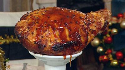 Click through for our&nbsp;<a href="http://kitchen.nine.com.au/2016/05/19/13/45/bourbon-and-honey-glazed-ham" target="_top">Bourbon and honey glazed ham</a>&nbsp;recipe