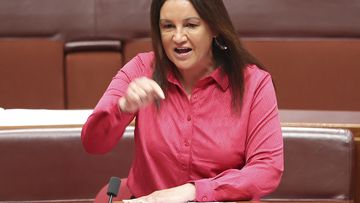 Senator Jacqui Lambie has blasted a One Nation bill on  vaccination that likens mandates to discrimination. 