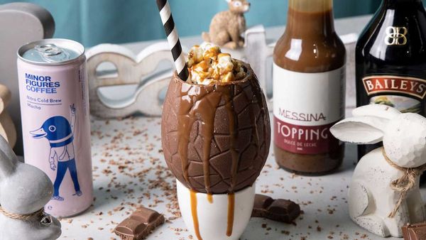 Salted caramel Easter egg cocktail