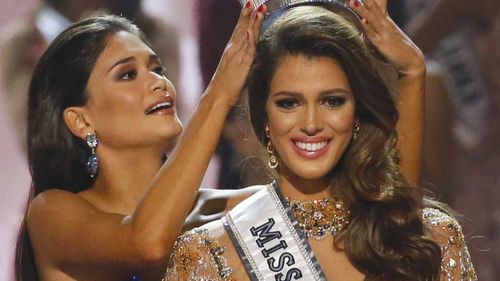 Iris Mittenaere from France is crowned Miss Universe. (AAP)