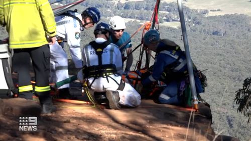 Teen taken to hospital after abseiling accident in the Blue Mountains