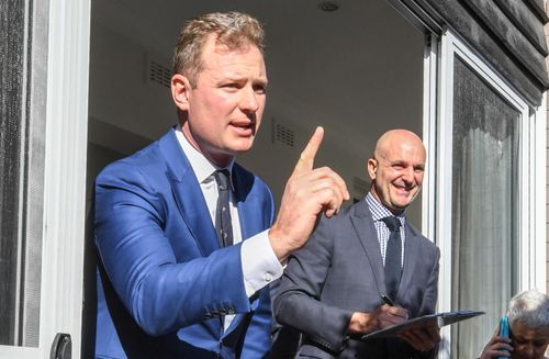 Mark Foy è pronipote di Hugh Victor Foy, uno degli uomini più ricchi d'Australia e amministratore delegato dell'azienda per 30 anni dal 1907.