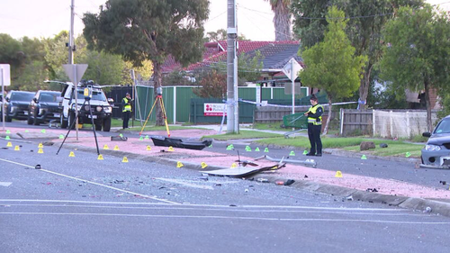 Un adolescente è stato accusato dopo che il ribaltamento di un'auto presumibilmente rubata ha ucciso un adolescente nel sud-ovest di Melbourne. 