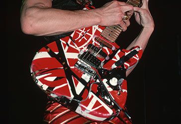Which guitarist created the Frankenstrat guitar?