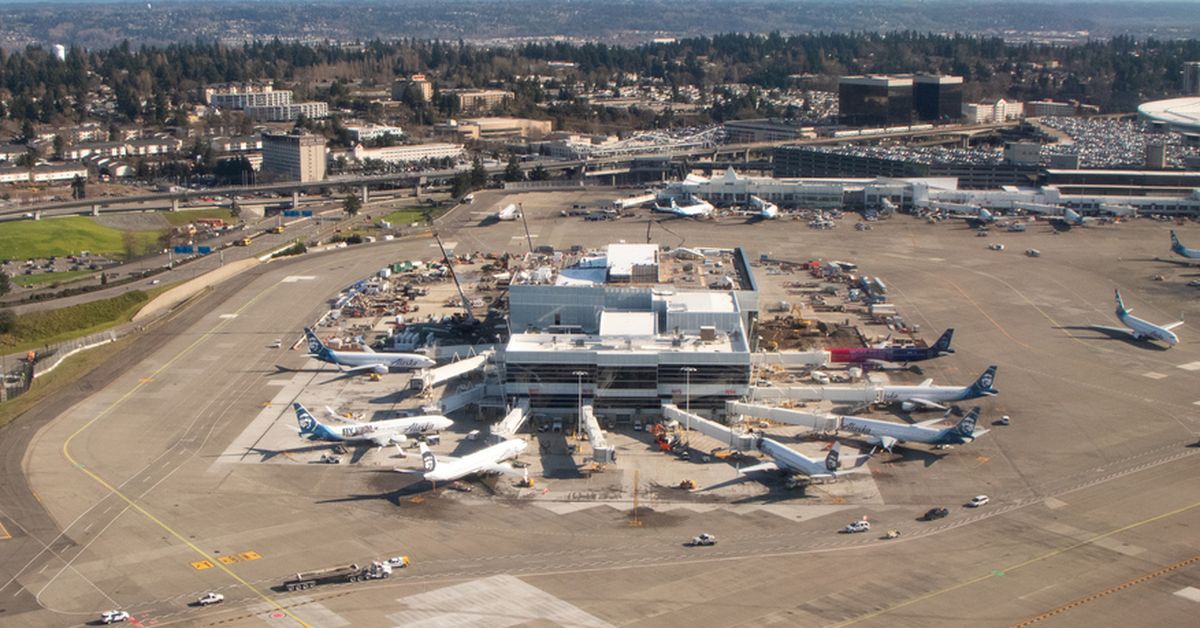 China warns against travelling to US after scholars accosted