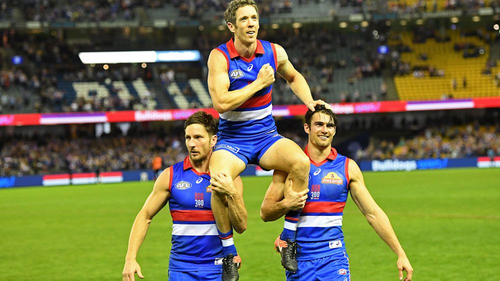 Dogs escape in Murphy's 300th AFL game