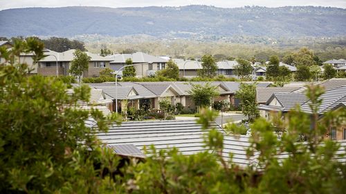 Harga properti di Australia mungkin mencapai 50 persen lebih tinggi daripada yang mampu dibeli rata-rata rumah tangga, menurut analisis perumahan global.