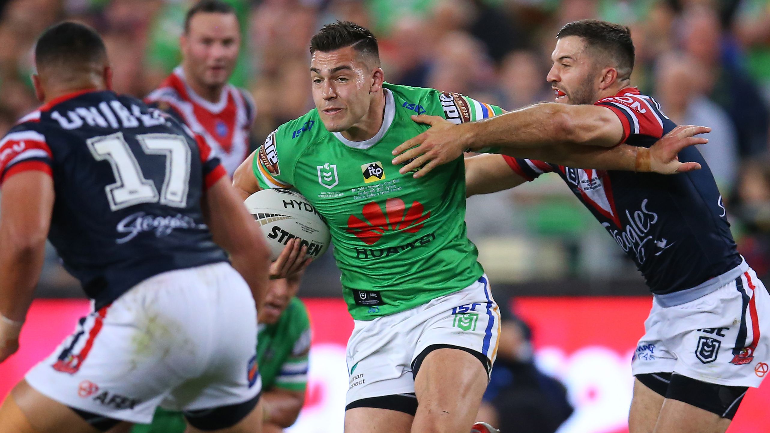 Nick Cotric runs the ball in the 2019 NRL grand final.