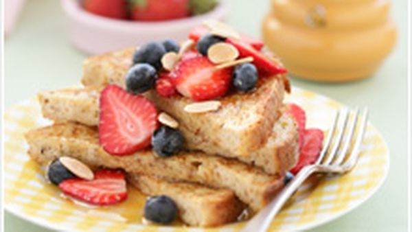 French toast with berries and almonds
