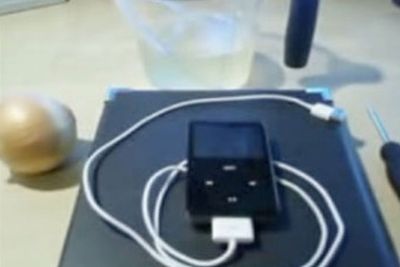 YouTube user HouseholdHacker uploaded a fascinating video that demonstrated it was possible to charge an iPod using an onion and some Gatorade.<P>People were so intrigued that the method became the subject of a Mythbusters episode - where, of course - the iPod did not charge.