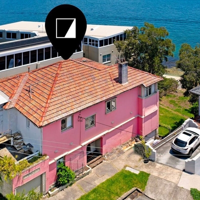 Luxury buyers in the hunt for rare Manly waterfront 'trophy home' site