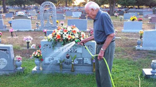 The man visits his late wife's grave each day and leaves a rose from his garden. (Facebook)