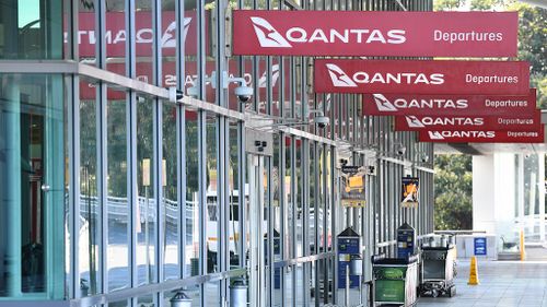 Qantas Sydney departures