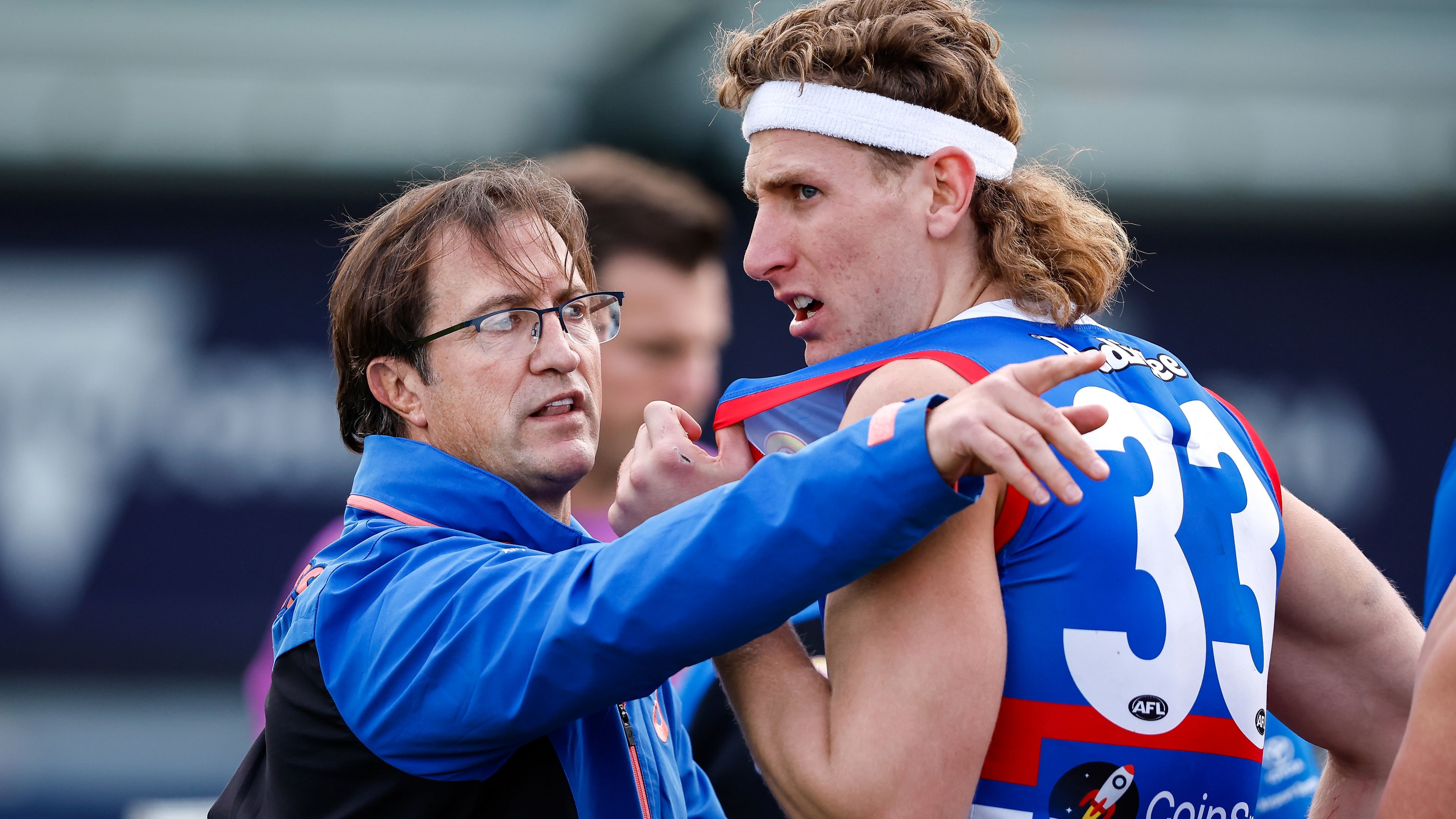 'Will not end well': Western Bulldogs ripped over eight-year deal for Aaron Naughton