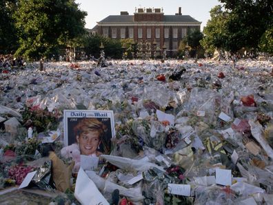 Floral tributes to Princess Diana outside Kensington Palace, 1997