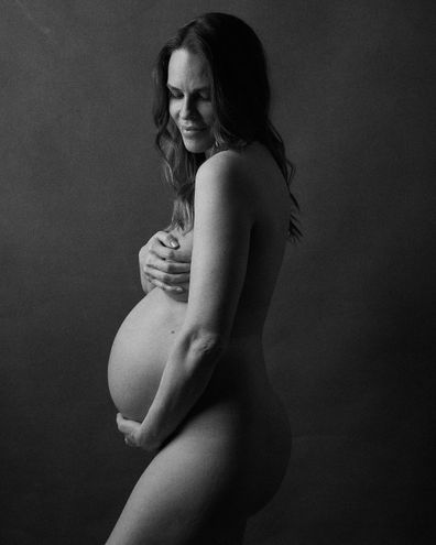 Hilary Swank posed for the photos when she was 27 weeks pregnancy with twins. 