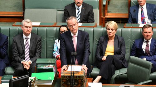 Labor leader Bill Shorten delivers the apology.