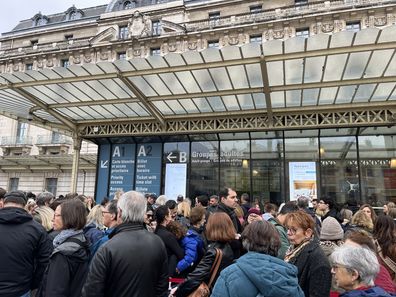 The line outside Musée d'Orsay in Paris