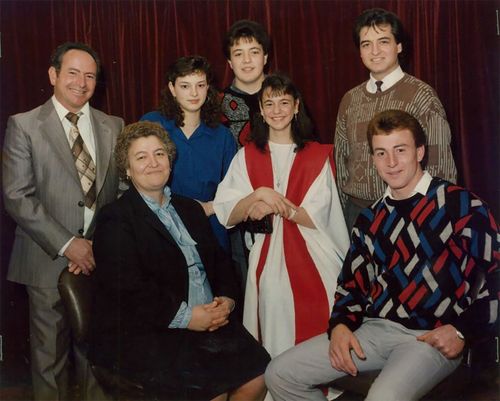 Salvatore Rotiroti (left), wife Giuseppina, daughter Maria (now known as Natasha), son Tony, daughter Elisabeth and Giuseppe and Vince (front).