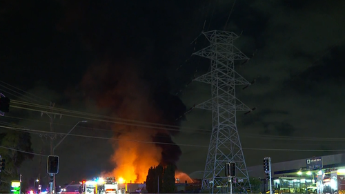 A bola de fogo era visível mesmo à distância, com as explosões sentidas a quilômetros de distância, em Penrith.