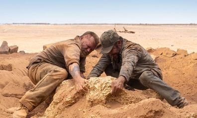 Zac Efron stars alongside director, co-writer and producer Anthony Hayes and Susie Porter in the brand-new Stan Original Film Gold. Premiering Australia Day, only on Stan. 