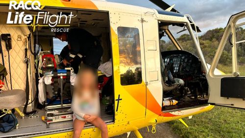 Une jeune fille a été transportée d'urgence à l'hôpital après avoir été attaquée par un dingo sur K'gari, Fraser IslandL'équipage de l'hélicoptère Bundaberg RACQ LifeFlight Rescue s'est précipité sur l'île après avoir reçu l'appel à 16h40.