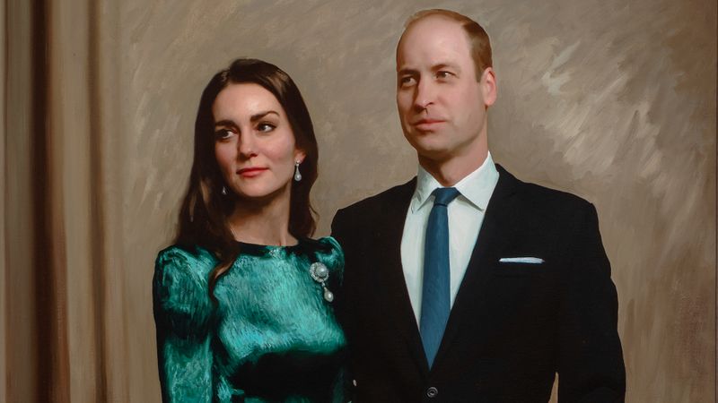 The Duke and Duchess of Cambridge&#x27;s first official joint portrait was painted by award-winning British portrait artist Jamie Coreth