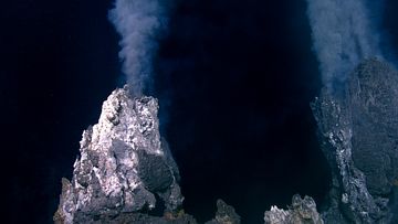The ancient underwater volcano once believed to be extinct was found to be active, with pumping hydrothermal vents. 
