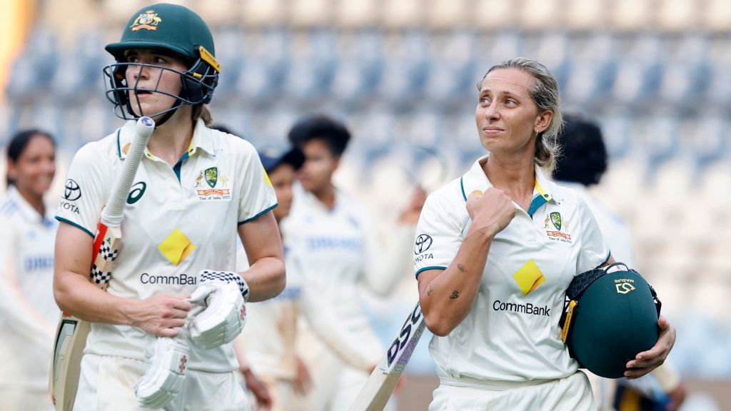 Australia's women's side suffers first Test loss since 2014 as India dominates on home soil 