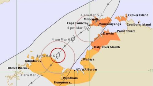 Cyclone warning issued for Northern Territory coast 