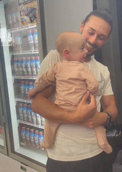 Baby's sweet reaction to father's lookalike