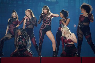 taylor swift concert sell tickets