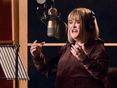 Susan Boyle returns with new look, 10 years after last album