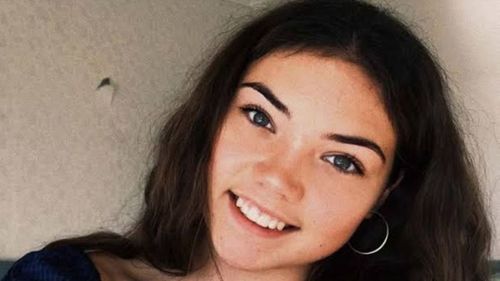 La législation a été élaborée à la suite du décès de Sophia Naismith, 15 ans, qui a été frappée et tuée par une voiture de sport Lamborghini conduite par Alexander Campbell.