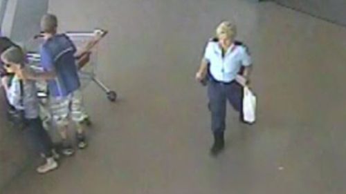 A policewoman on her lunchbreak passed the incident then returned with backup (9NEWS)