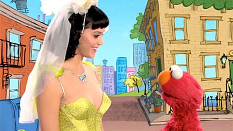 Sneak peek: Katy Perry wants to play with Elmo on Sesame Street