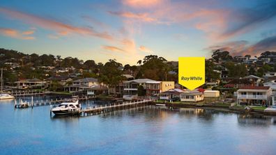 Saratoga cottage waterfront Domain NSW
