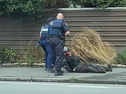 NZ Police arrest the suspect of the Christchurch terror attack. The accused Australian national allegedly killed 51 people.