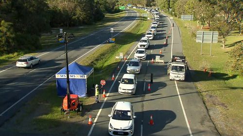 Coolangatta traffic Queensland border