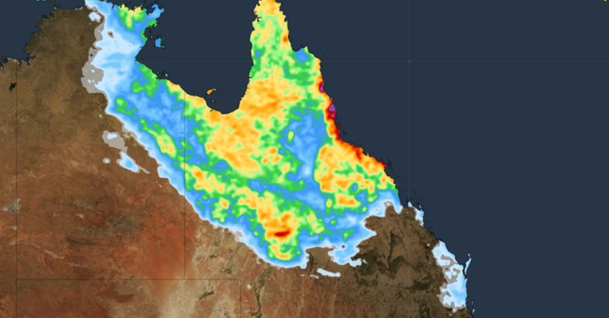 North Queensland set for a soaking as ex-cyclone rolls in