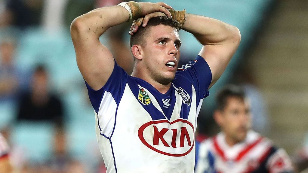 Nrl Bulldogs Adam Elliott S Family Sacrifice For Restart [ 576 x 1024 Pixel ]