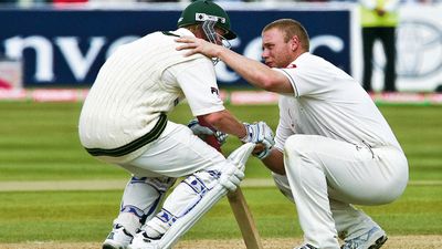  Flintoff's sportsmanship aft  Aussie heartbreak