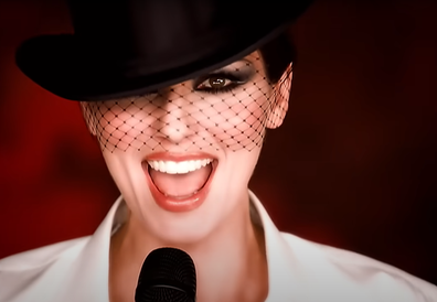 Shania Twain Man! I Feel Like A Woman! Music video