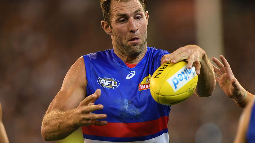 Western Bulldogs recruit Travis Cloke silences Collingwood Magpies fans with booming goal