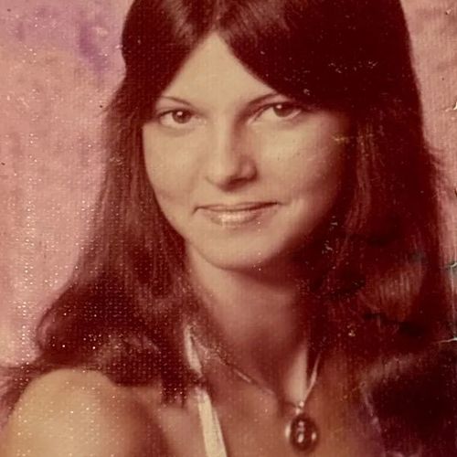Janet White, 1982'de bir sigorta ofisinden kaçırılıp öldürüldü.
