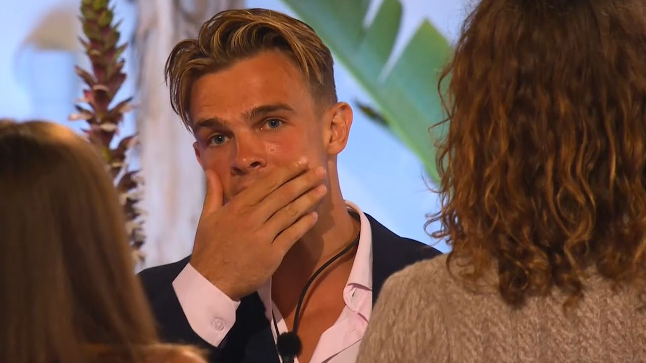 Charlie bids farewell to the Villa Love Island Australia Season 1