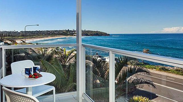 The property, in Freshwater in the city’s northern beaches, is estimated to be worth about $4 million. (RSL Art Union)