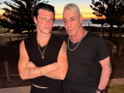 B﻿ritish rockstar Yungblud has issued an apology after taking a photo with a disgraced musican in Australia.