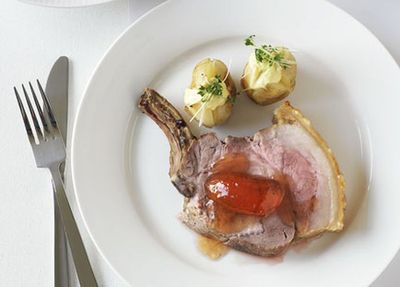 <a href="http://kitchen.nine.com.au/2016/05/20/11/23/standing-pork-roast-with-peach-and-rosemary-jelly" target="_top">Standing pork roast with peach and rosemary jelly<br>
</a>