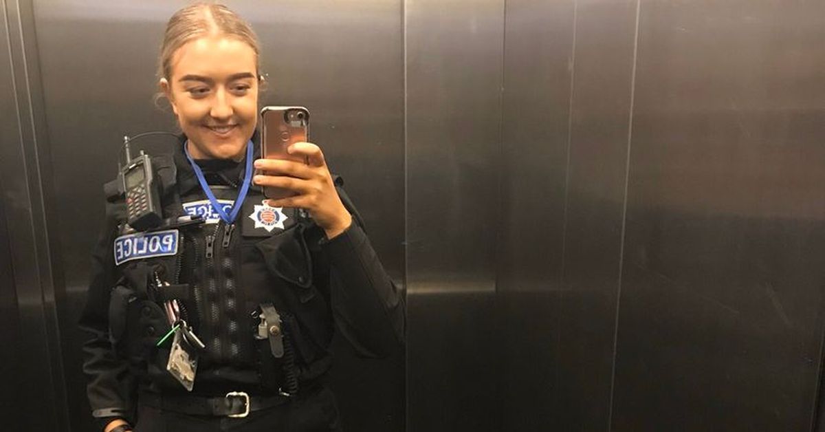 Police officer shuts down offensive tweet - 9Honey